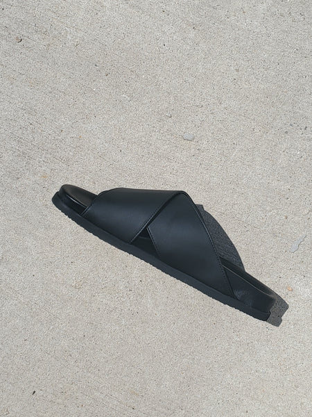 kiko様 NOMIA Kiko Crossover Slide in Black