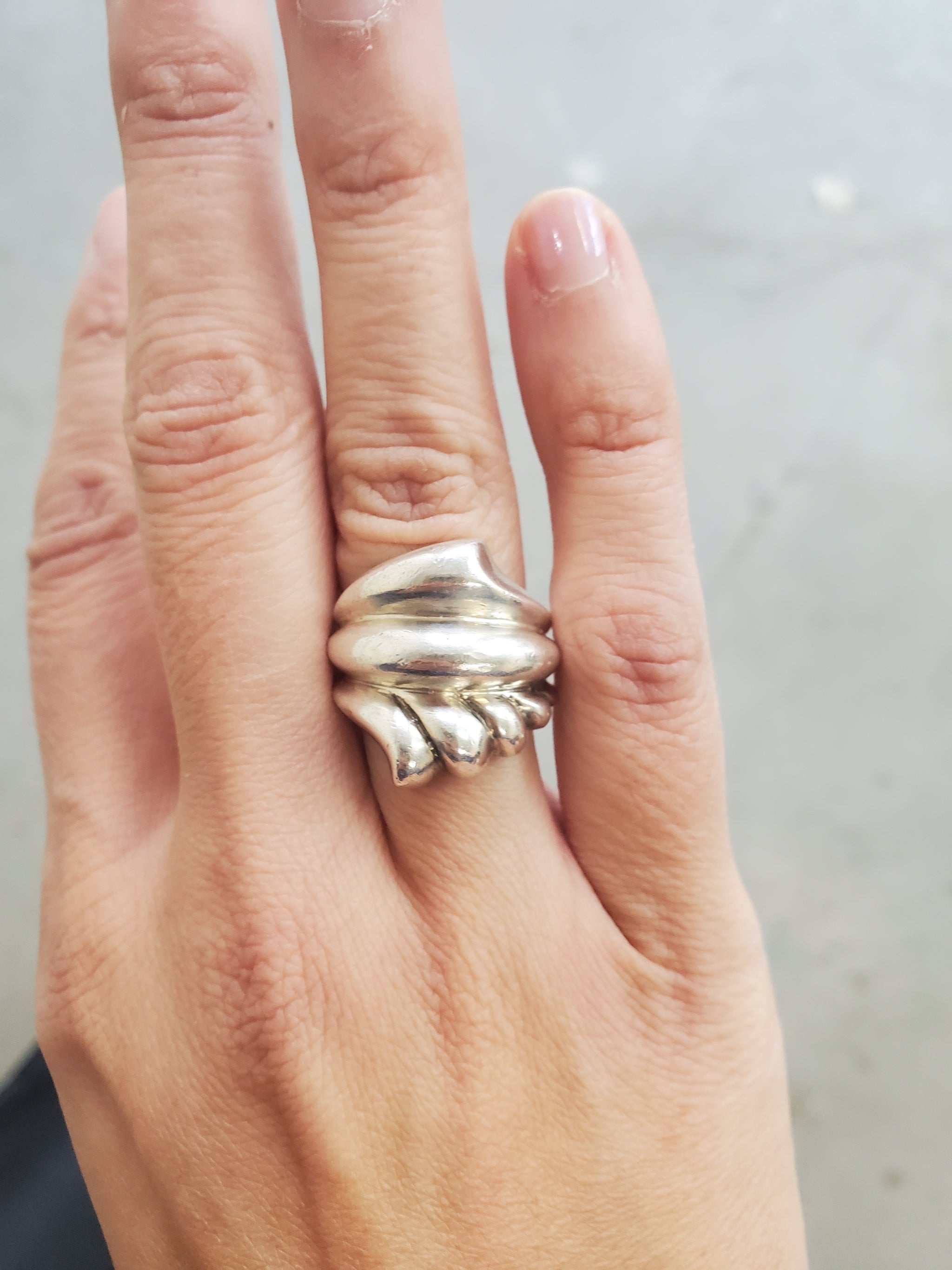 Vintage Sterling Silver Wave Ribbed Ring – NOMIA
