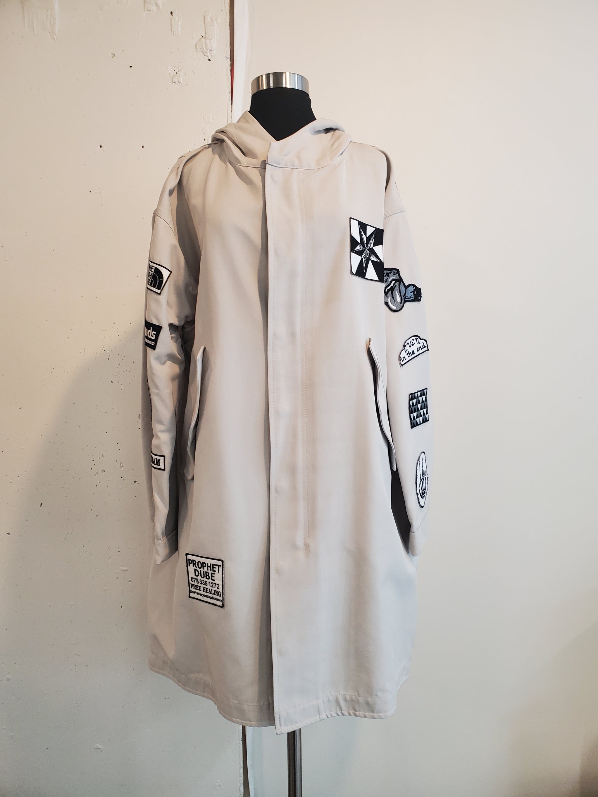 Patch Fishtail Parka - Light grey – NOMIA