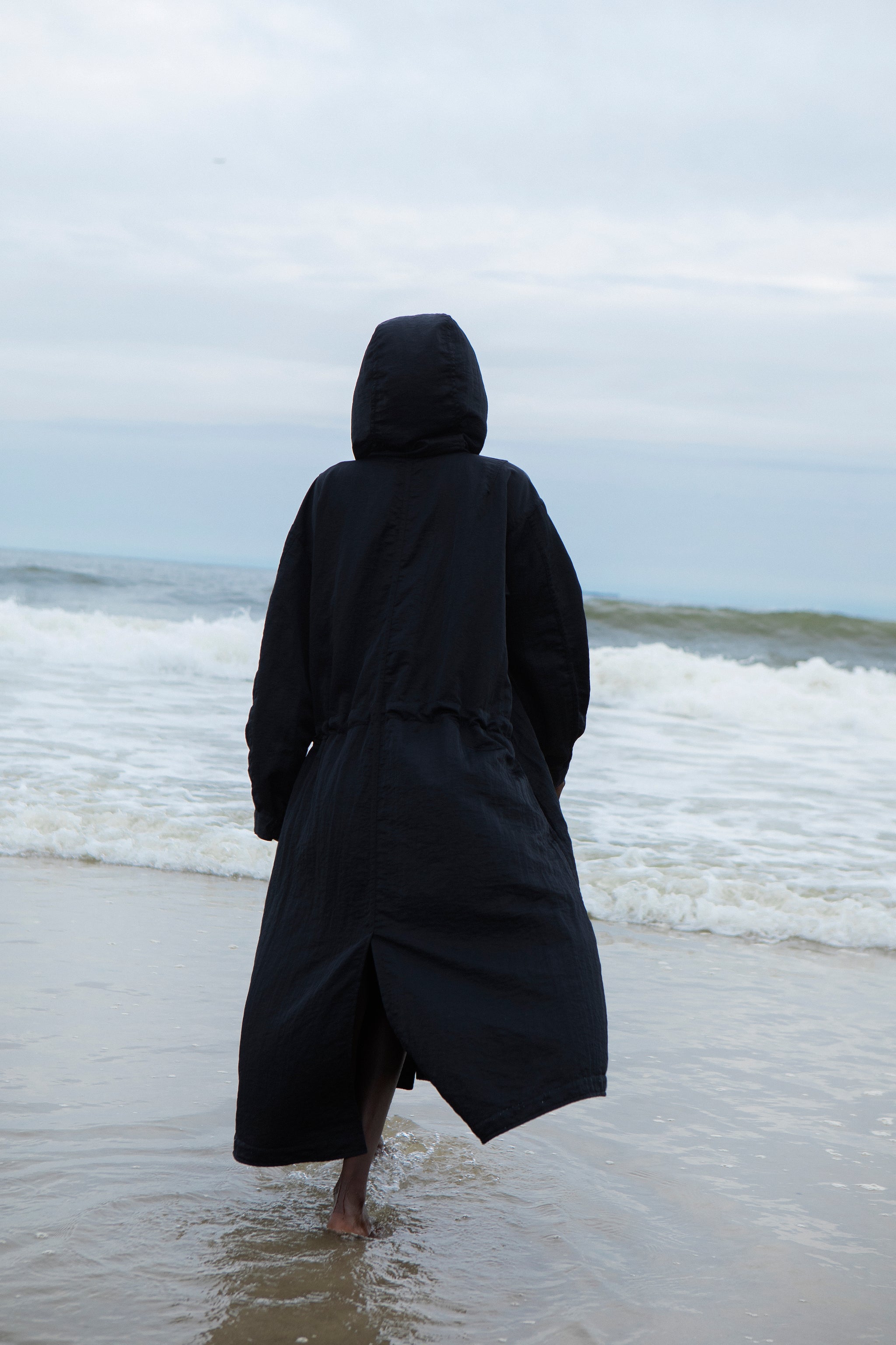 Extra Long Fishtail Parka Black Crinkle Nylon – NOMIA